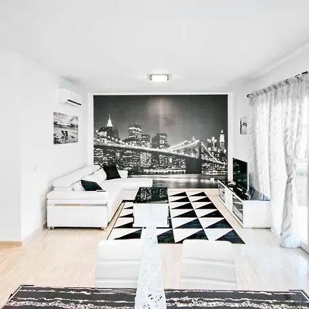 Playa De Fanabe Sleeps 8 Pool Air Con Wifi アデヘ