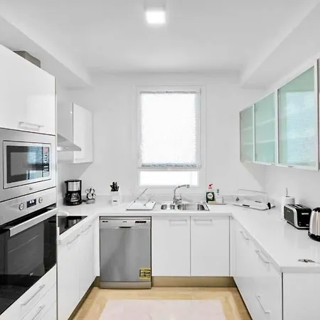 Playa De Fanabe Sleeps 8 Pool Air Con Wifi ヴィラ アデヘ