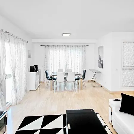 Playa De Fanabe Sleeps 8 Pool Air Con Wifi Villa