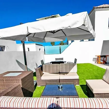 Playa De Fanabe Sleeps 8 Pool Air Con Wifi Villa *